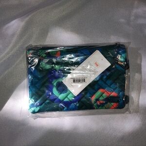 NWT Lug Peekaboo convertible wristlet pouch